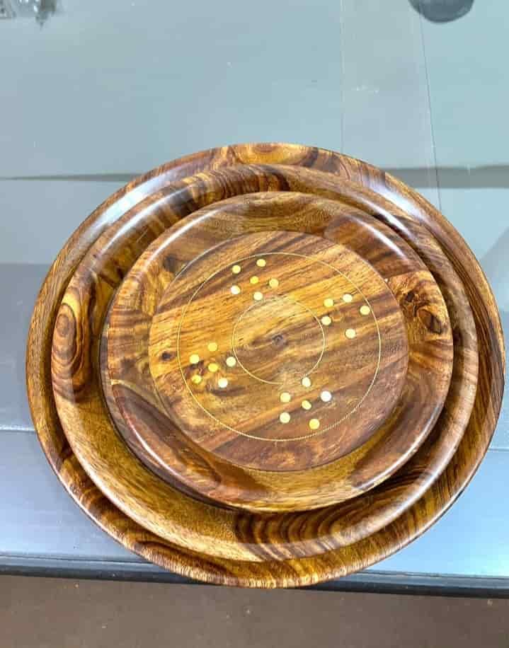 Elegant Brass Plate Set